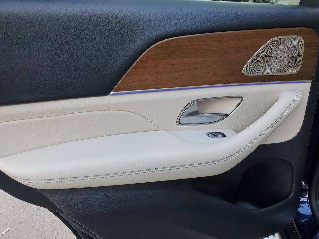 Used 2022 Mercedes-Benz GLE 350 w/ Premium Package image 9