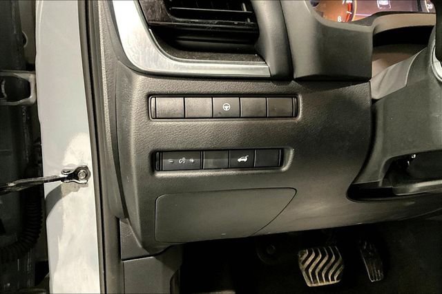 Used 2021 Nissan Rogue SV image 39