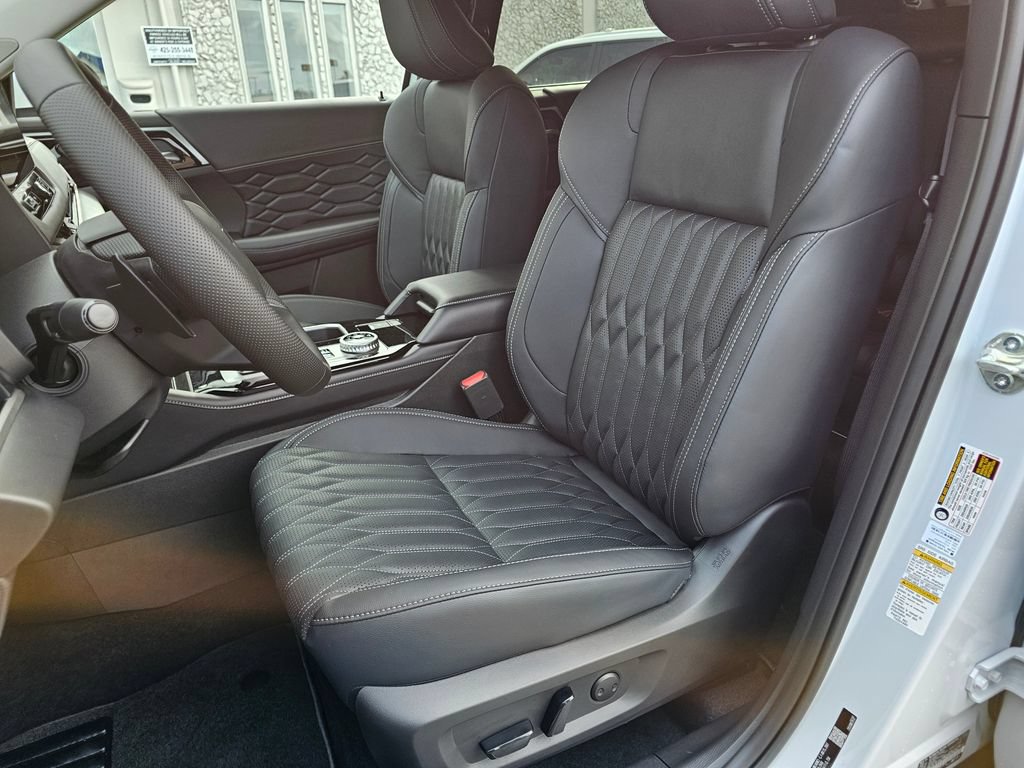 New 2026 Mitsubishi Outlander SEL AWD/4WD image 17