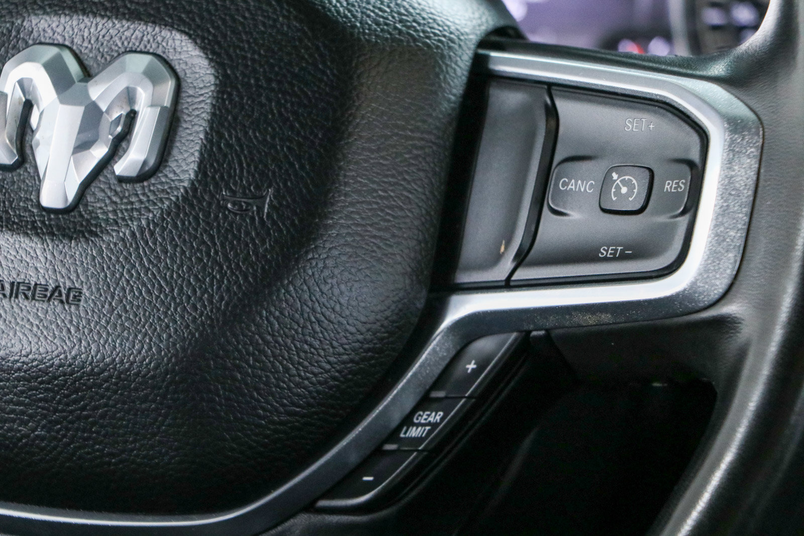 Used 2021 RAM 1500 Laramie w/ Sport Appearance Package AWD/4WD image 14