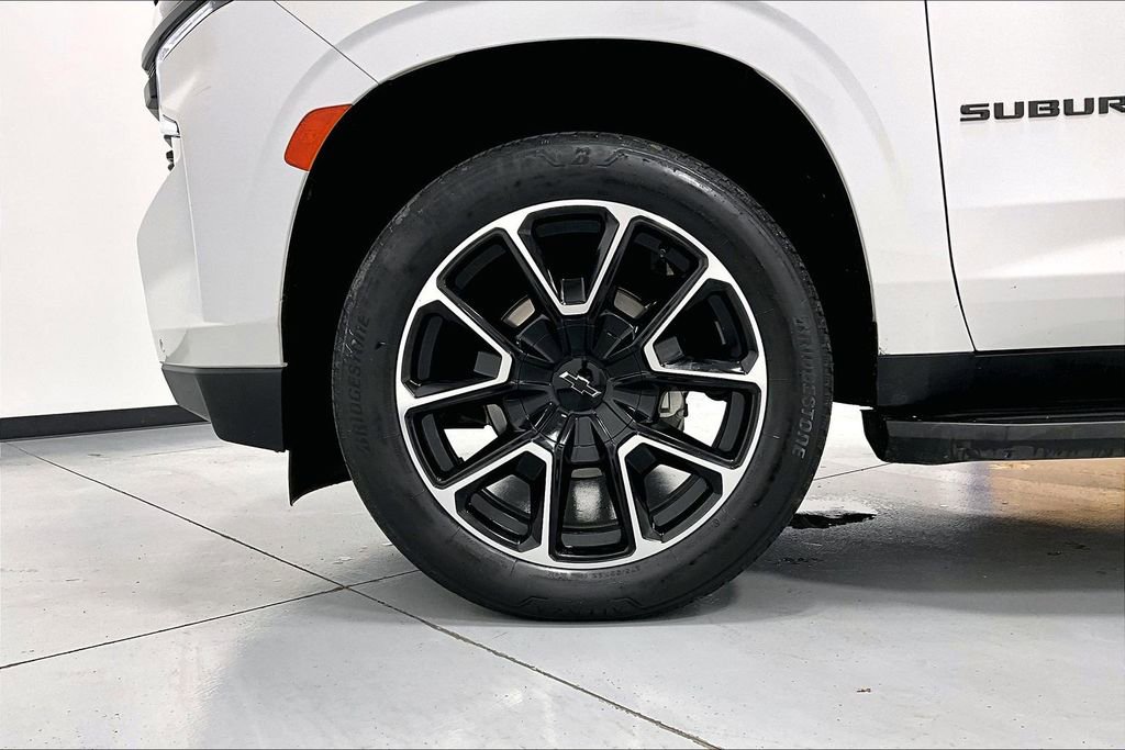 Used 2023 Chevrolet Suburban RST w/ Luxury Package RWD image 10