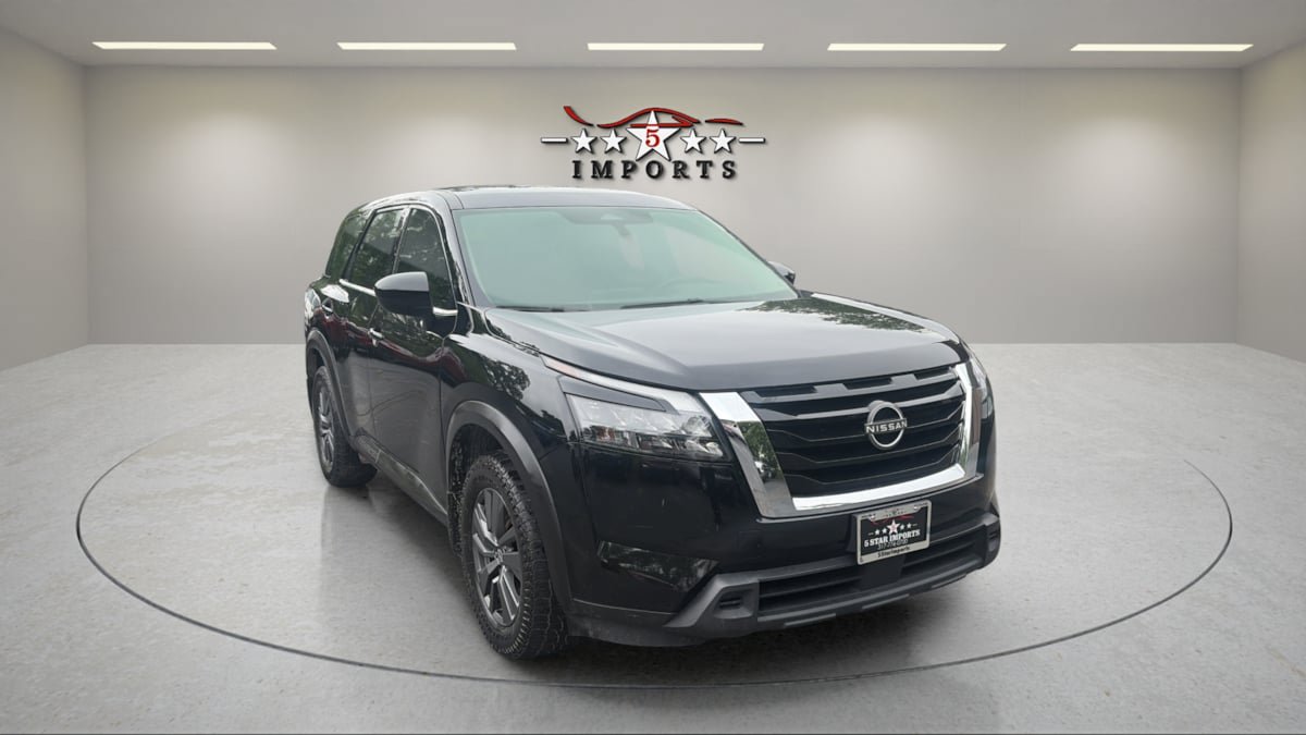 Used 2023 Nissan Pathfinder S w/ Cargo Package FWD image 7