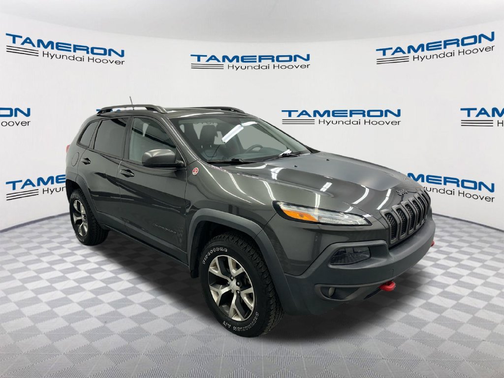 Used 2017 Jeep Cherokee Trailhawk AWD/4WD image 7