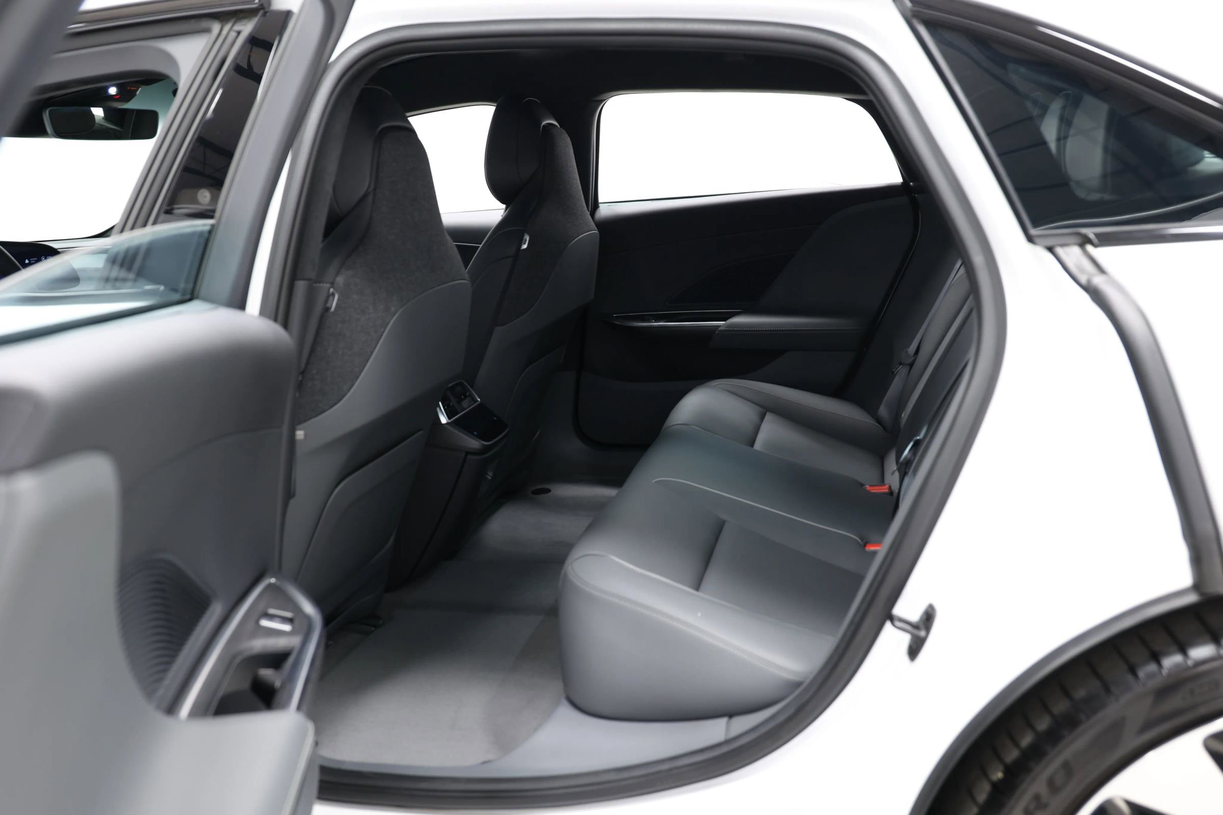 Used 2023 Lucid Air Grand Touring image 47