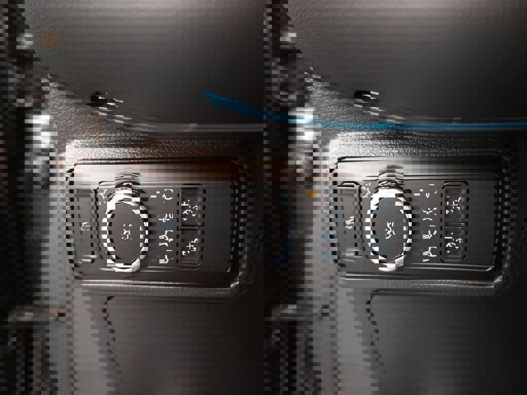 New 2025 Ford Explorer ST-Line w/ Premium Package image 26