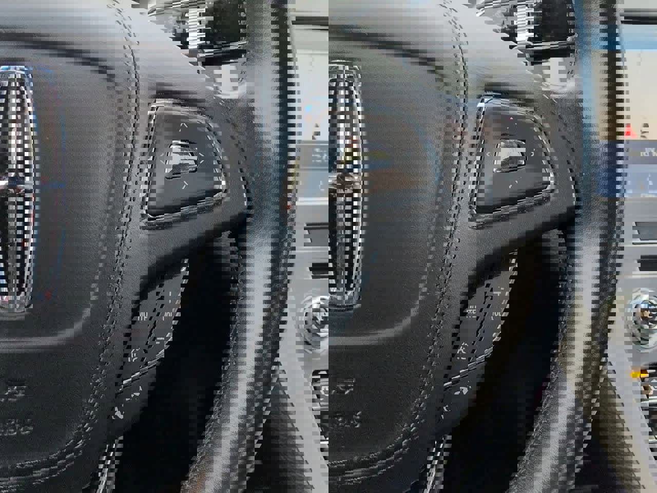 Used 2020 Lincoln MKZ Reserve w/ Luxury Package image 26