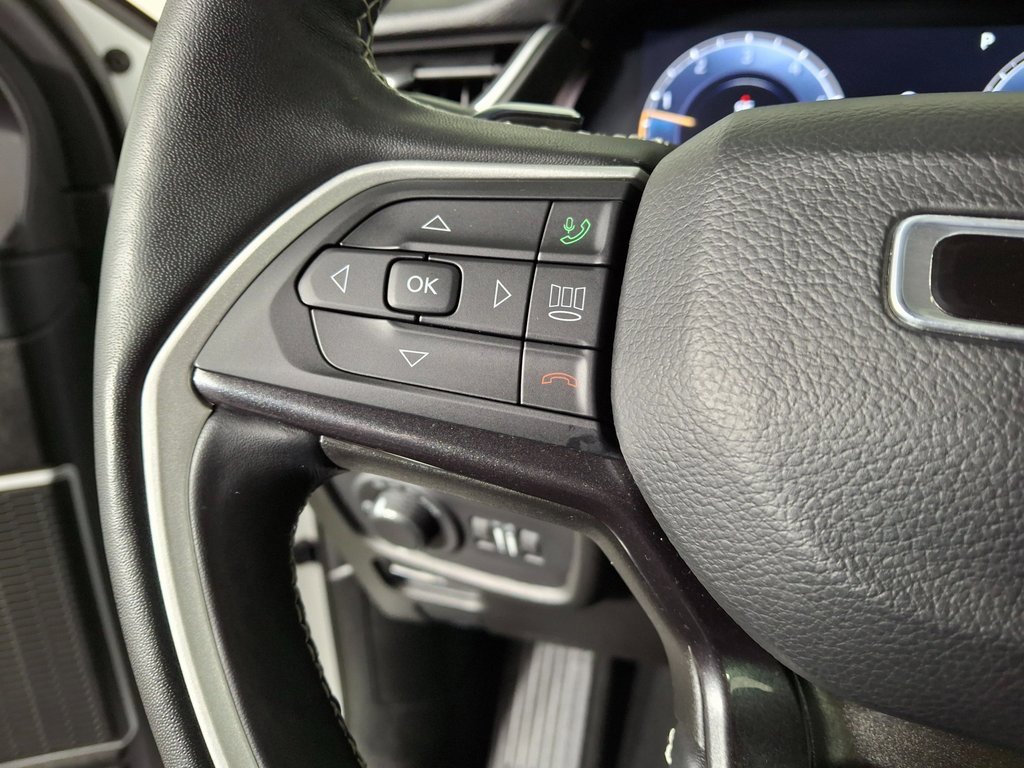 Used 2022 Jeep Grand Cherokee L Laredo image 13