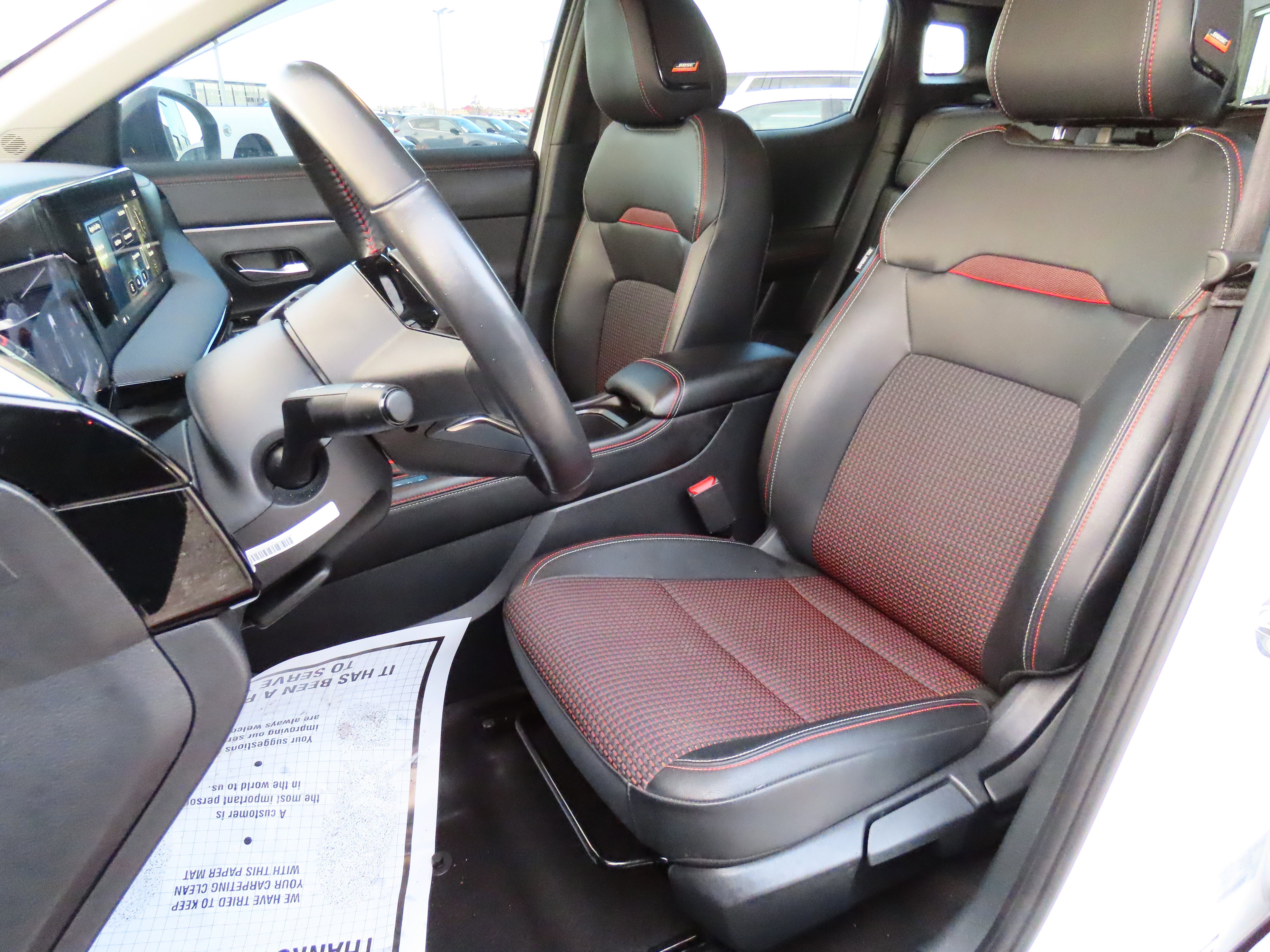 Used 2025 Nissan Kicks SR w/ SR Premium Package image 36