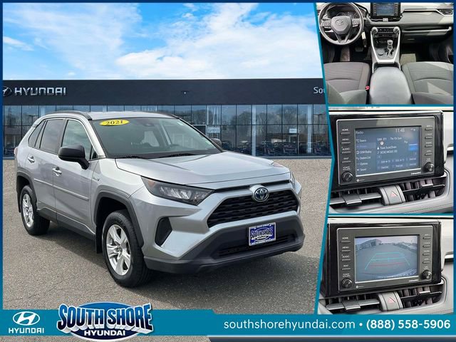 Used 2021 Toyota RAV4 LE image 1