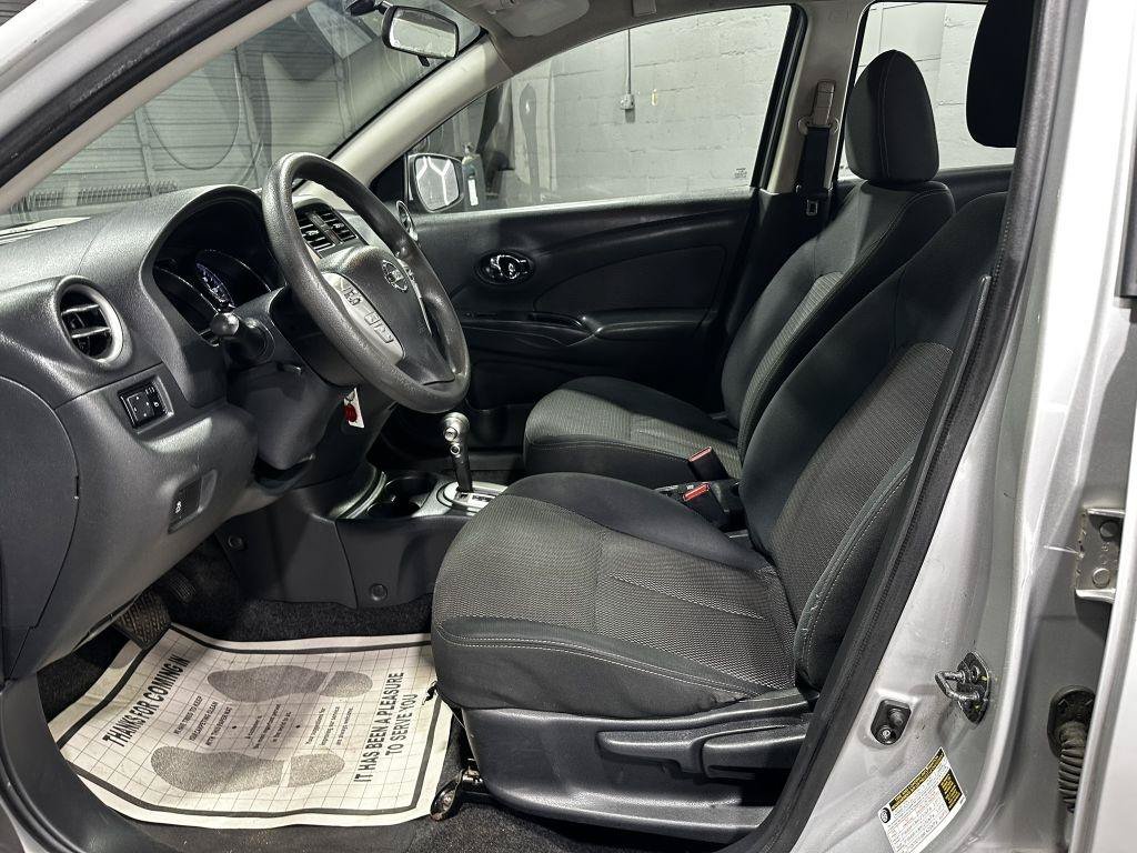 Used 2016 Nissan Versa SV FWD image 9