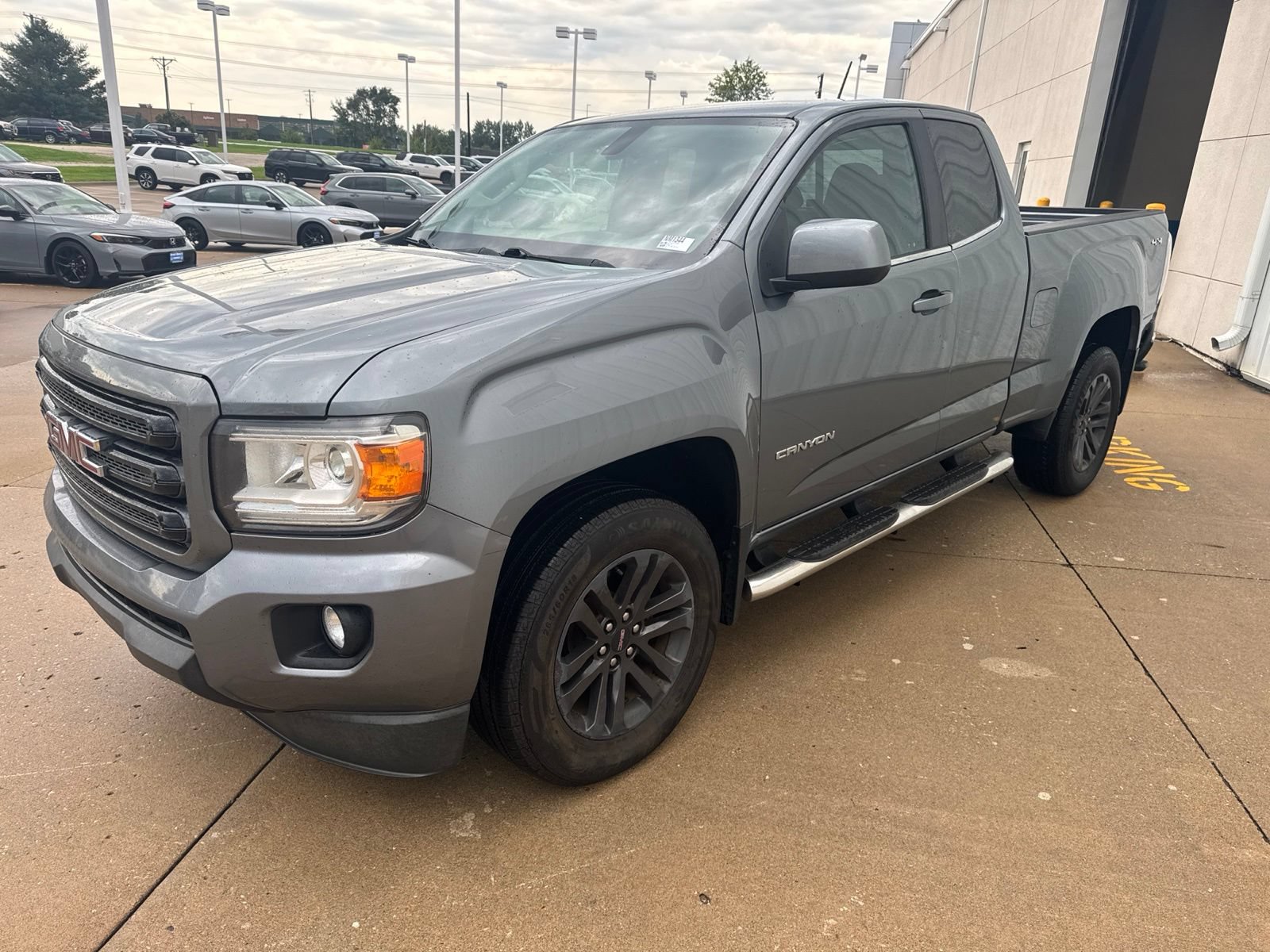 Used 2020 GMC Canyon SLE w/ Elevation Edition AWD/4WD image 4