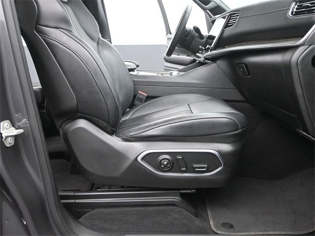 Used 2024 Jeep Wagoneer L Series II w/ Flexible Seating Group image 20