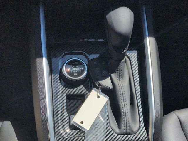 Used 2025 Chevrolet Colorado Trail Boss AWD/4WD image 18