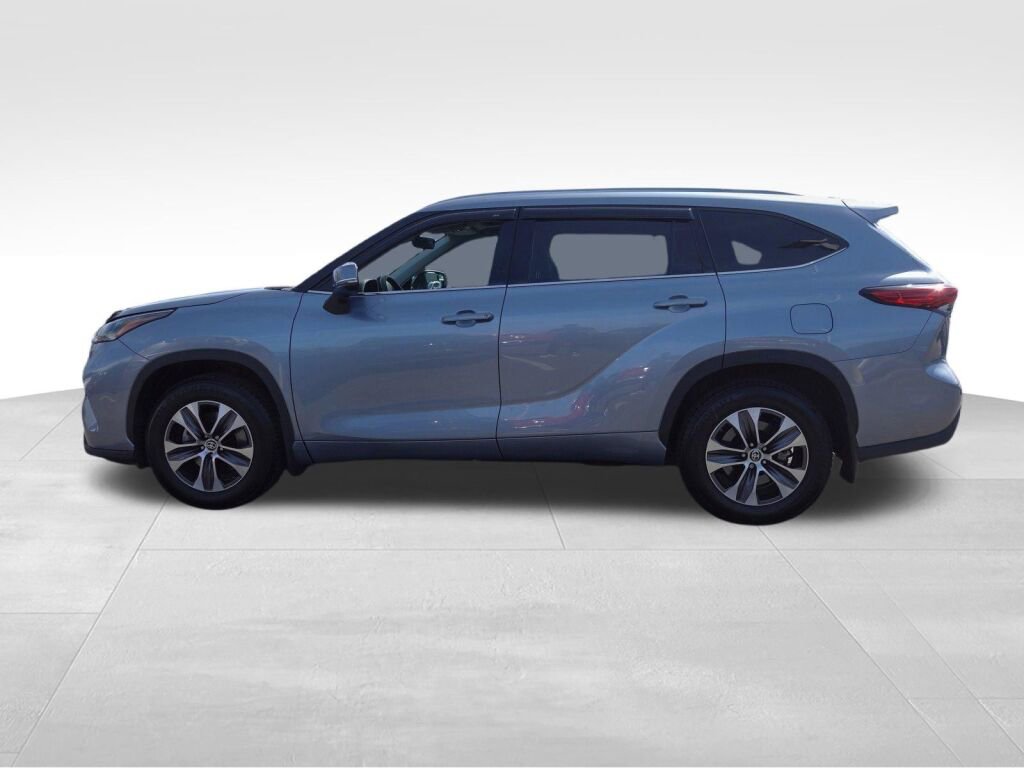 Certified 2021 Toyota Highlander XLE image 7