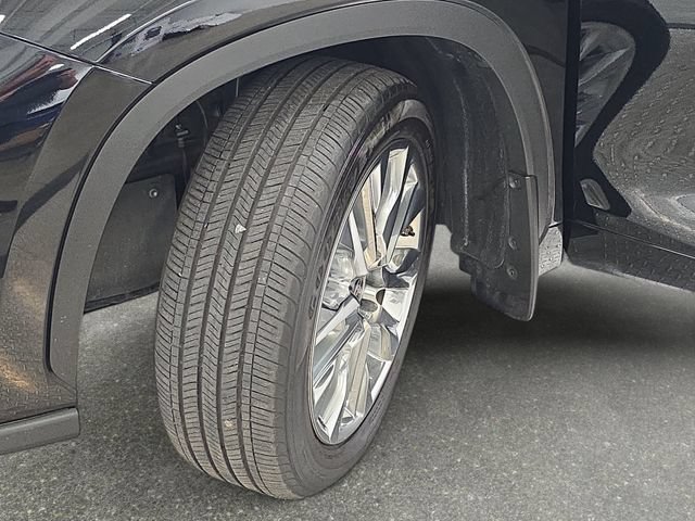 Certified 2025 Toyota Highlander Limited AWD/4WD image 29