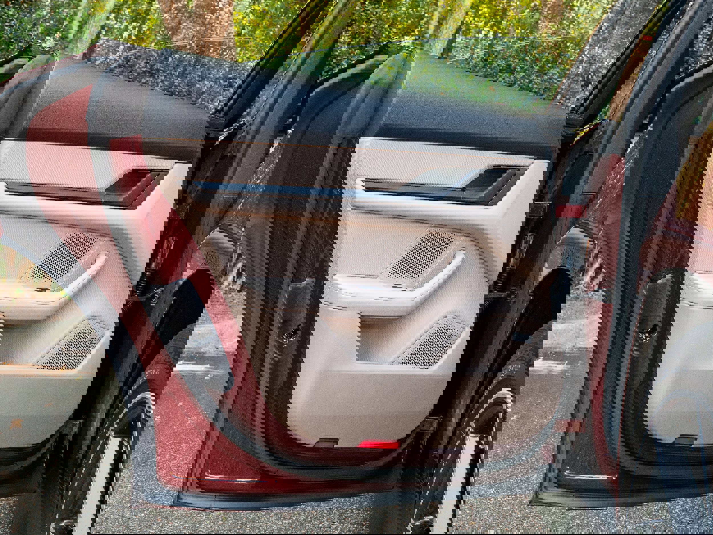 Used 2022 Porsche Taycan 4S image 35