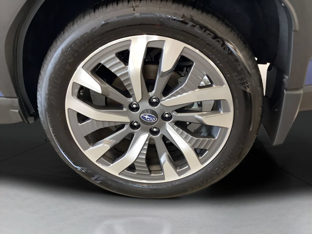 Certified 2025 Subaru Forester Touring AWD/4WD image 21