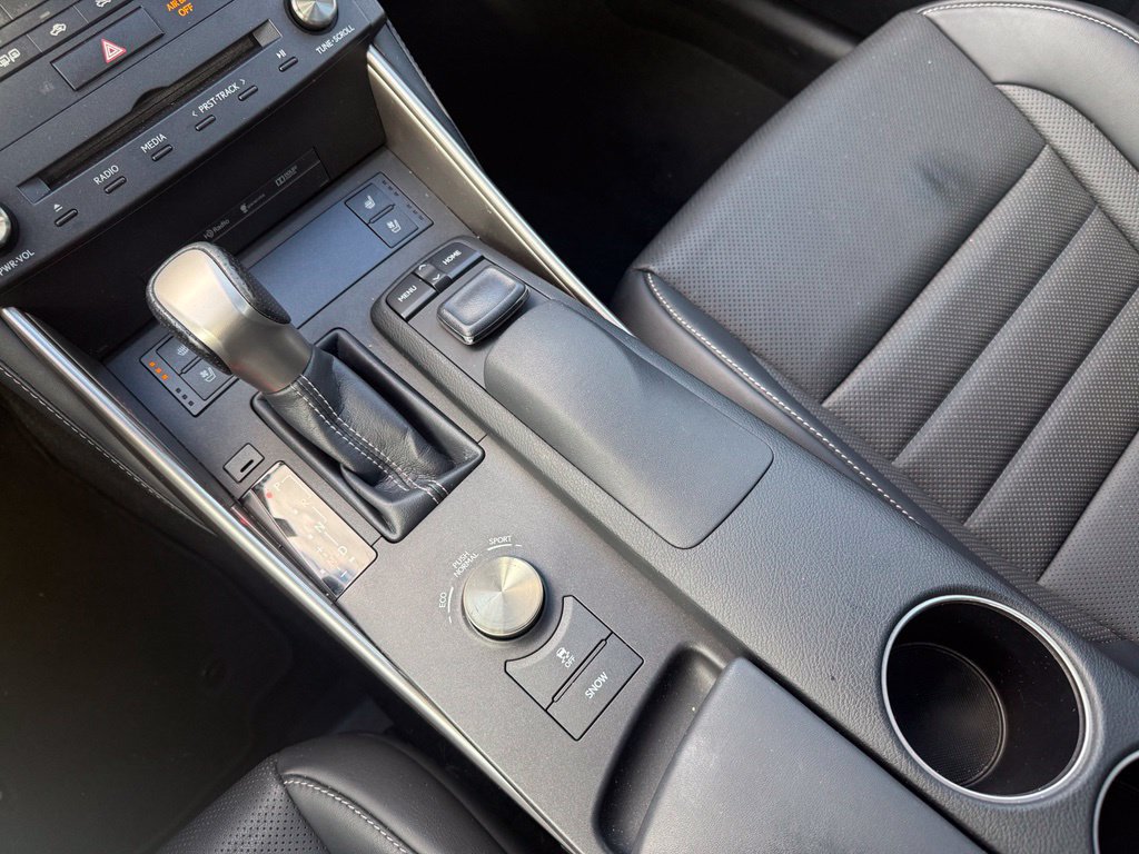 Used 2016 Lexus IS 200t RWD image 14