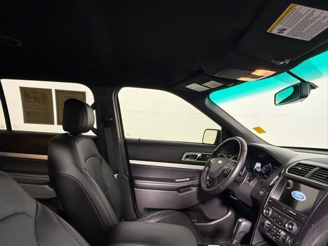 Used 2017 Ford Explorer XLT w/ Equipment Group 202A image 58
