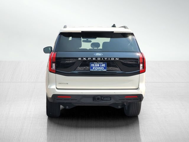 Certified 2025 Ford Expedition Active RWD image 5