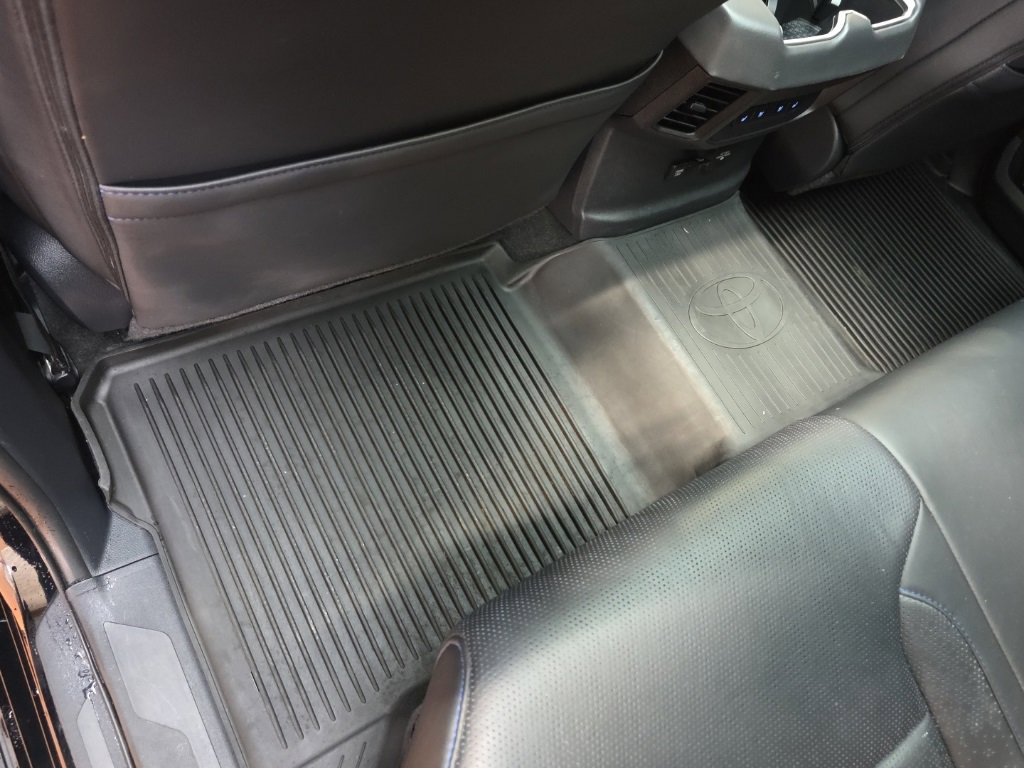 Used 2023 Toyota Tundra Platinum image 16