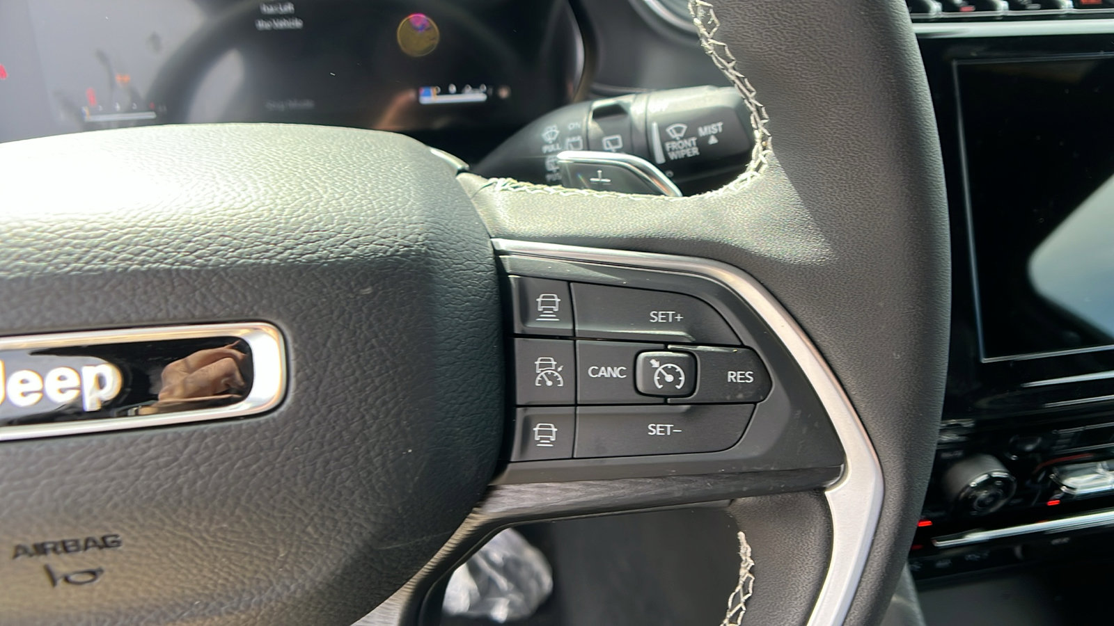 New 2025 Jeep Grand Cherokee 4WD image 21