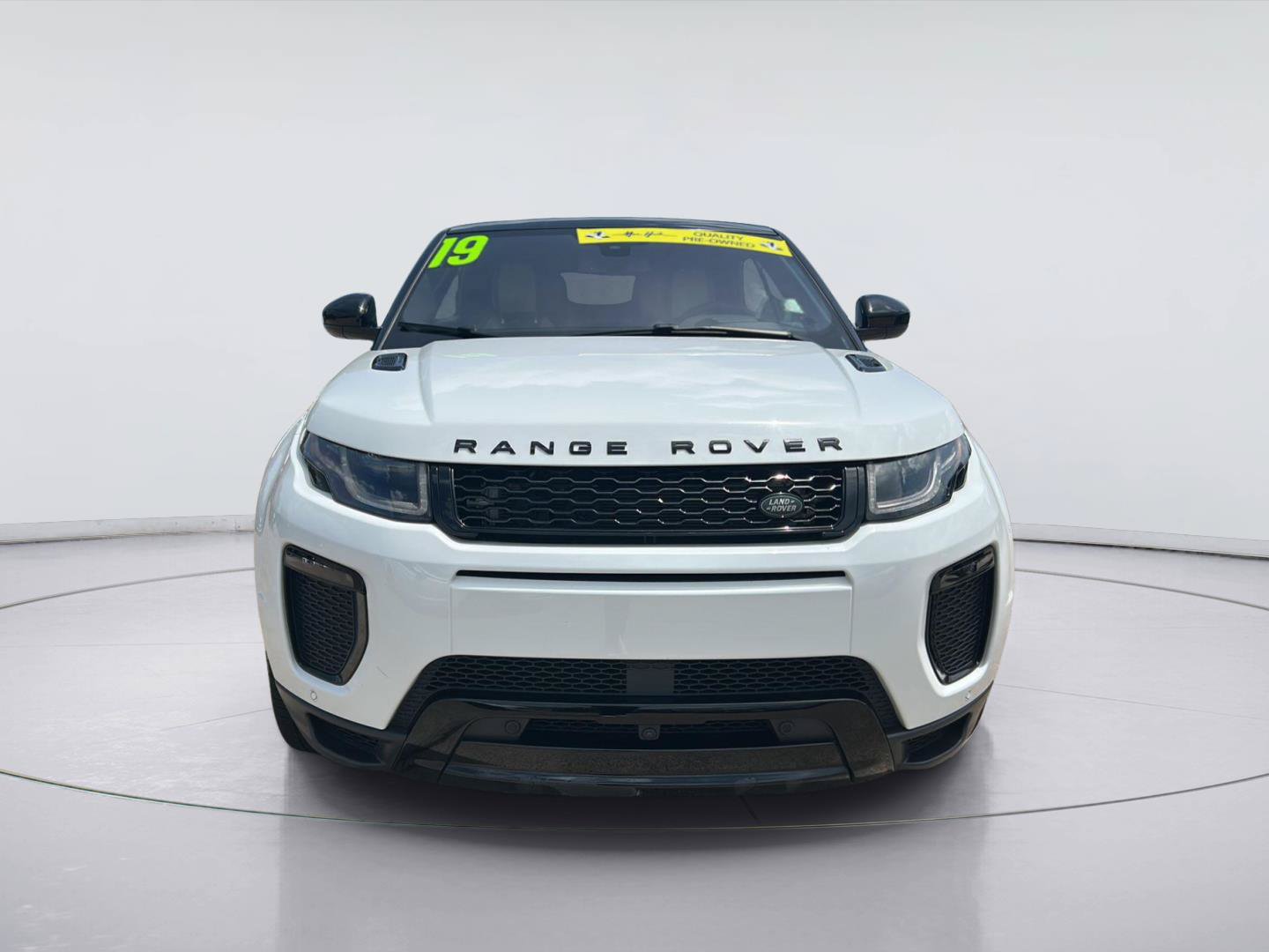 Used 2019 Land Rover Range Rover Evoque HSE Dynamic AWD/4WD image 2
