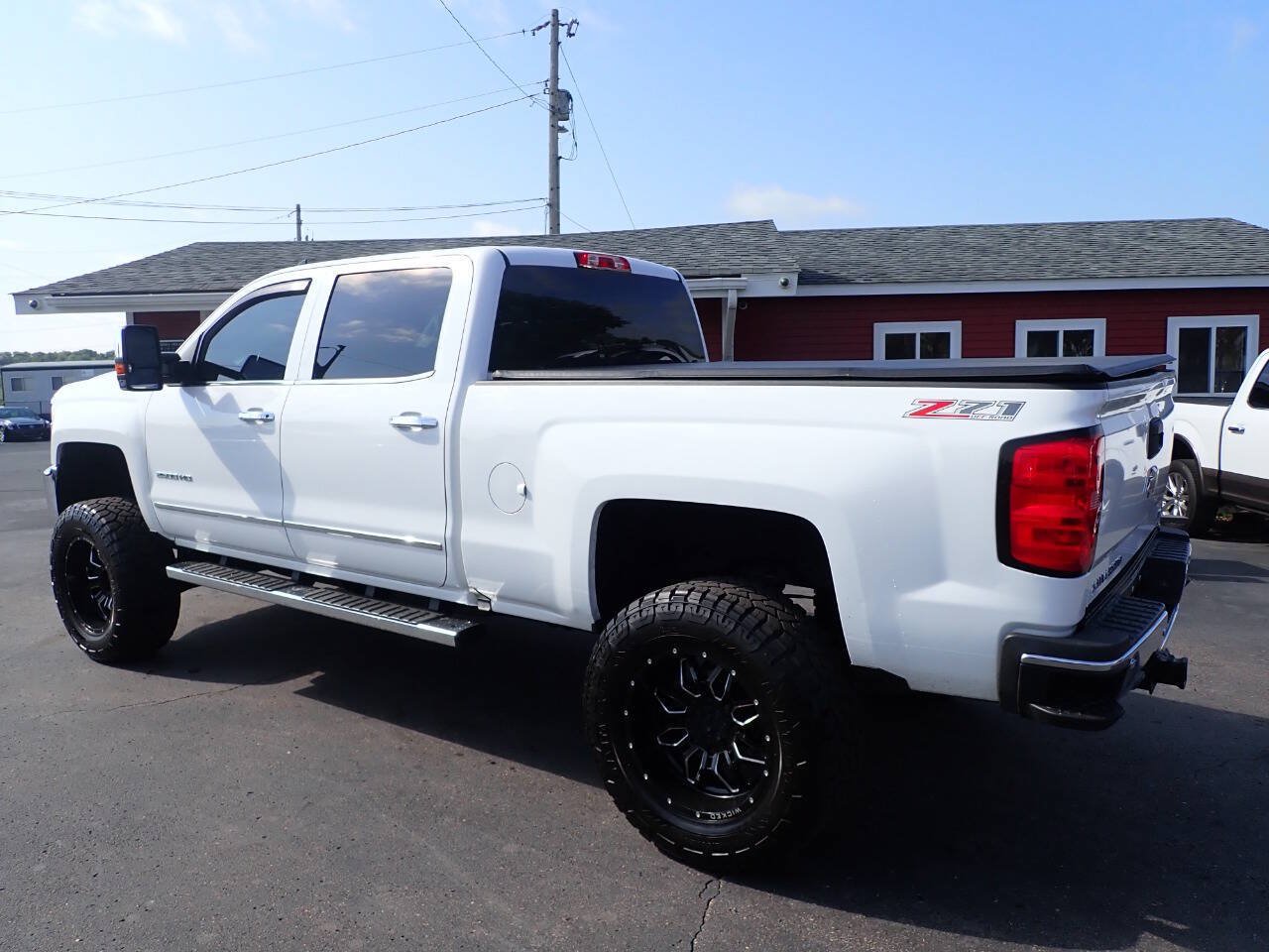 Used 2017 Chevrolet Silverado 2500 LTZ w/ LTZ Plus Package AWD/4WD image 4