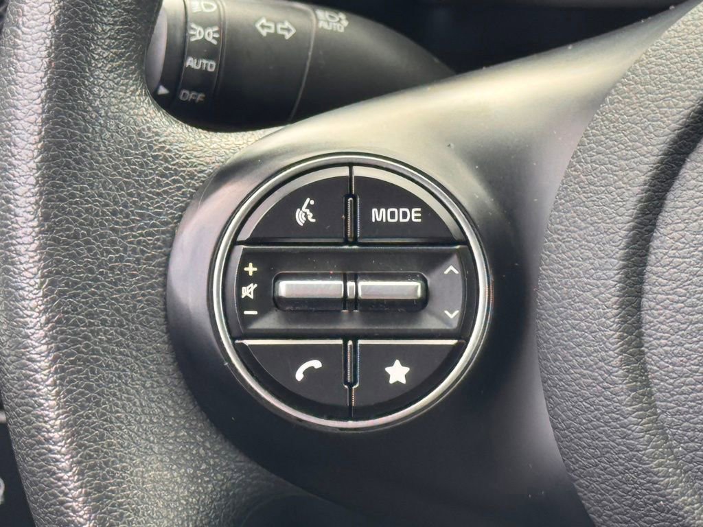 Used 2023 Kia Soul LX w/ Option Group 015 FWD image 22