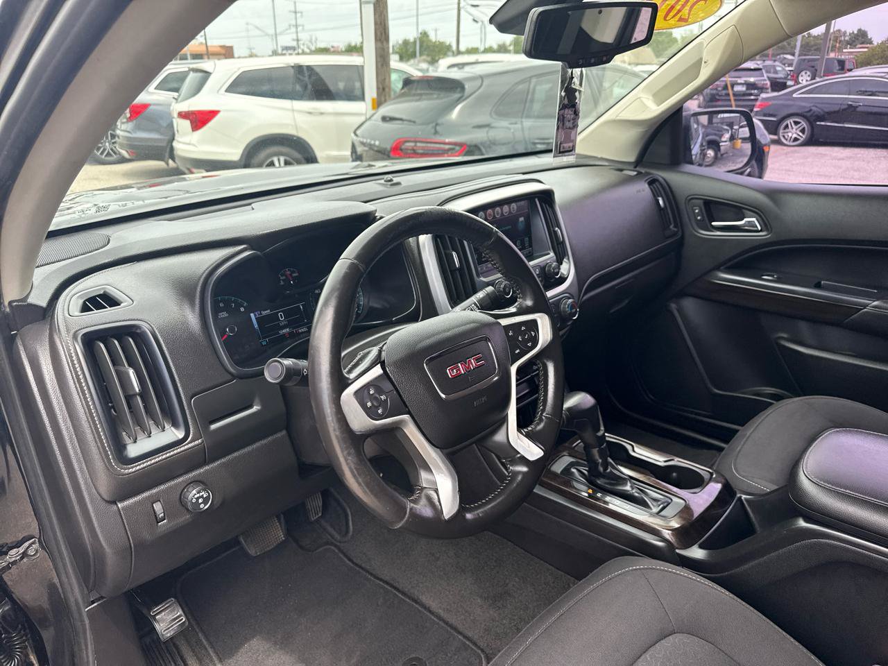 Used 2018 GMC Canyon SLE RWD image 8
