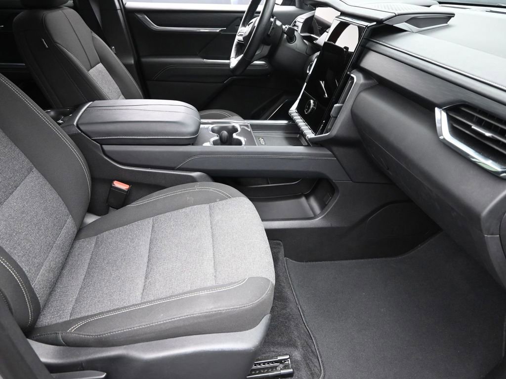 Certified 2025 GMC Acadia Elevation image 7