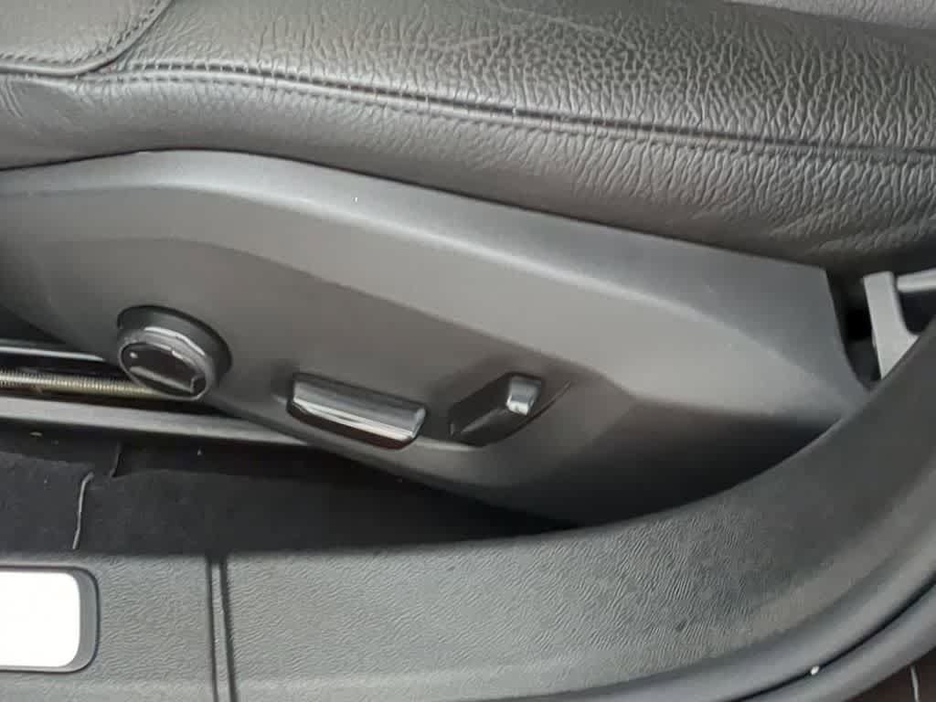 Certified 2025 Volvo S60 T8 Plus AWD/4WD image 16