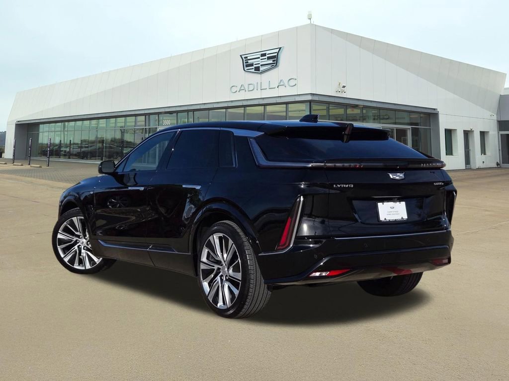 Certified 2025 Cadillac Lyriq Luxury w/ LPO, Floor Liner Package image 4