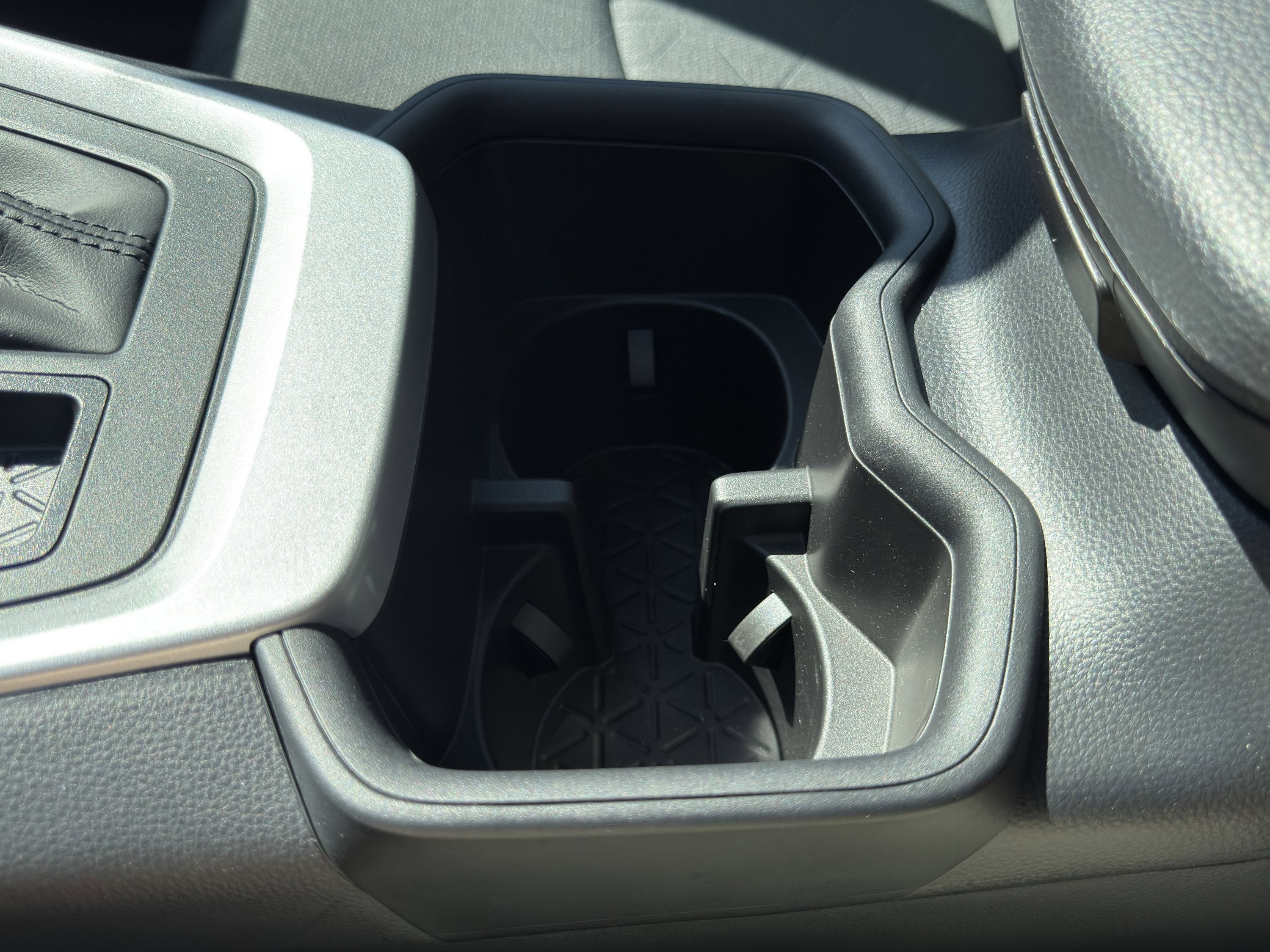 Used 2025 Toyota RAV4 XLE image 47