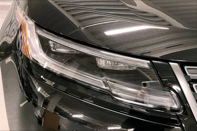 Certified 2026 Land Rover Range Rover Velar Dynamic SE AWD/4WD image 28