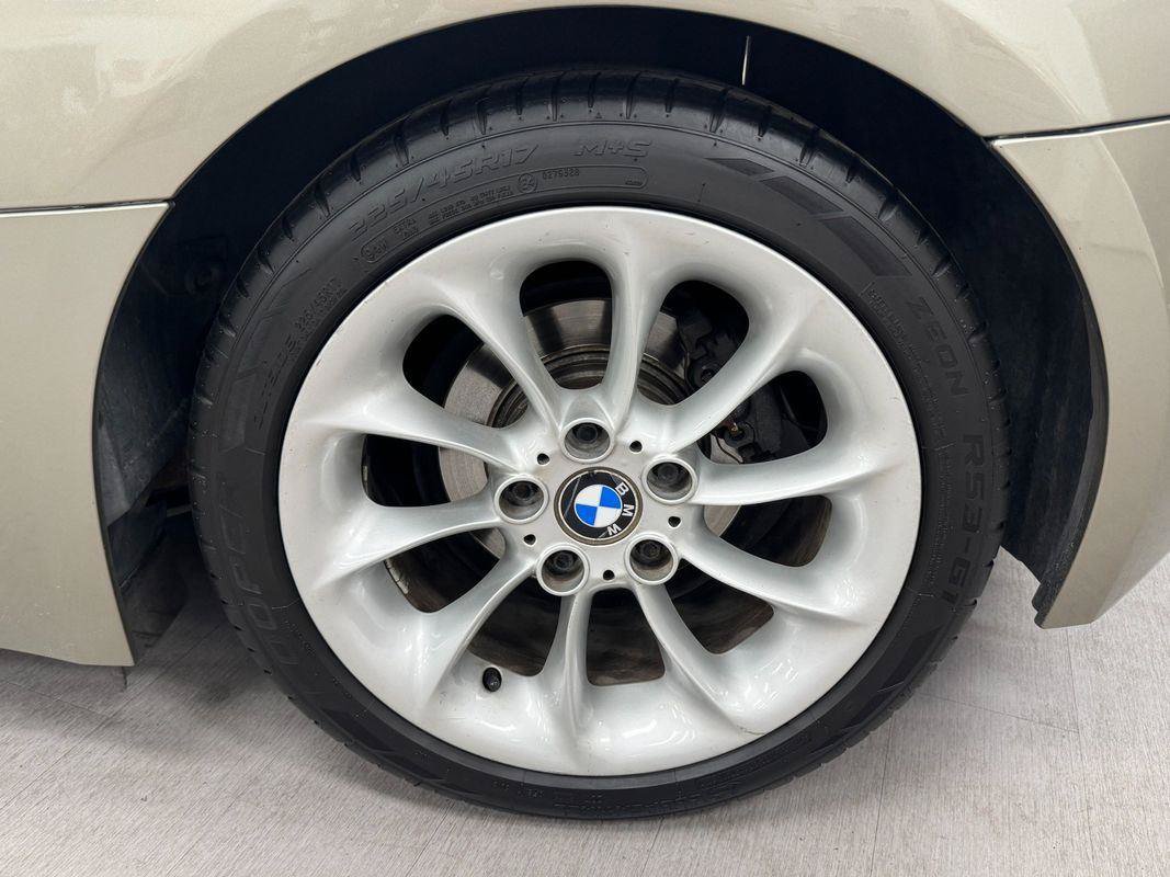 Used 2004 BMW Z4 2.5i RWD image 32