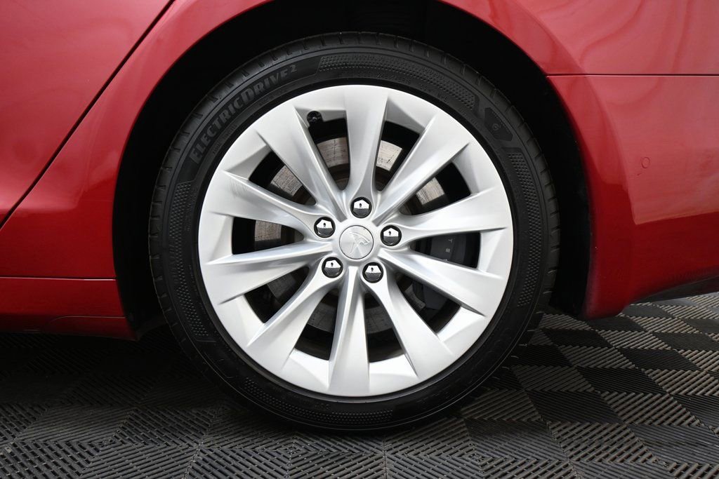 Used 2017 Tesla Model S 90D image 32