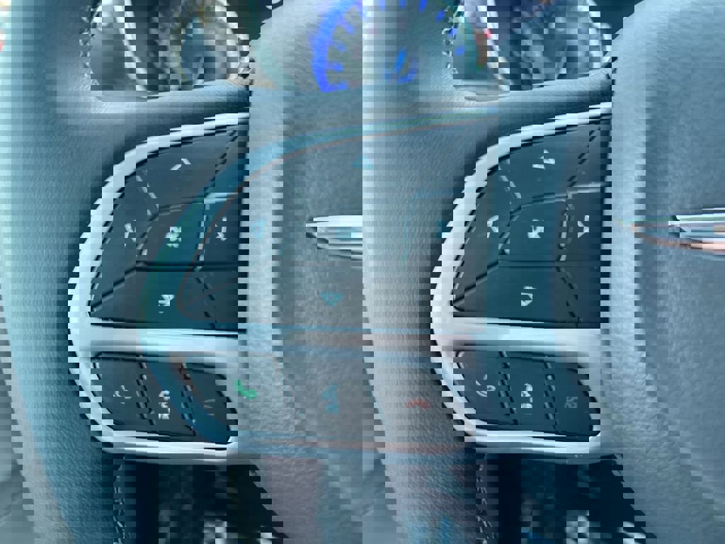 Used 2024 Chrysler Pacifica Limited image 37