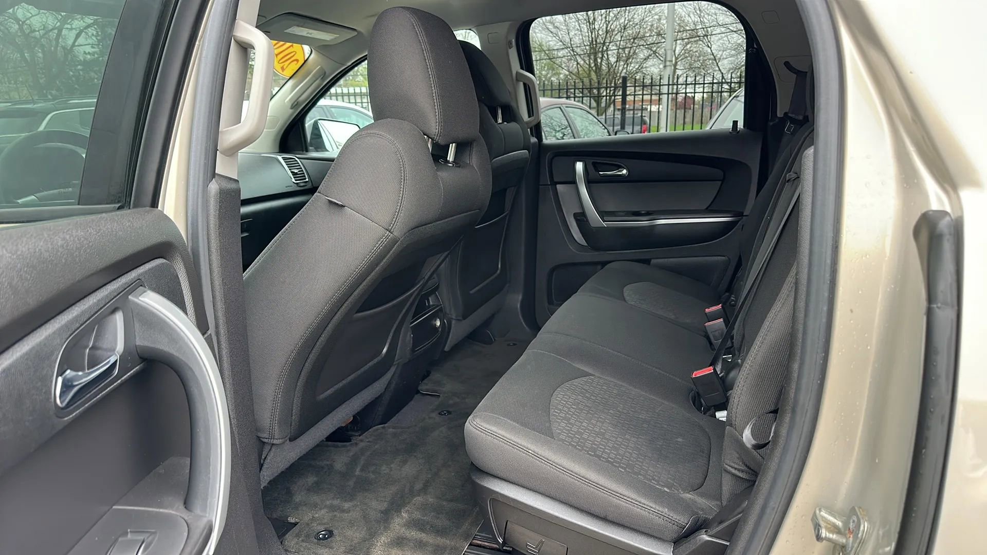 Used 2010 GMC Acadia SL image 14