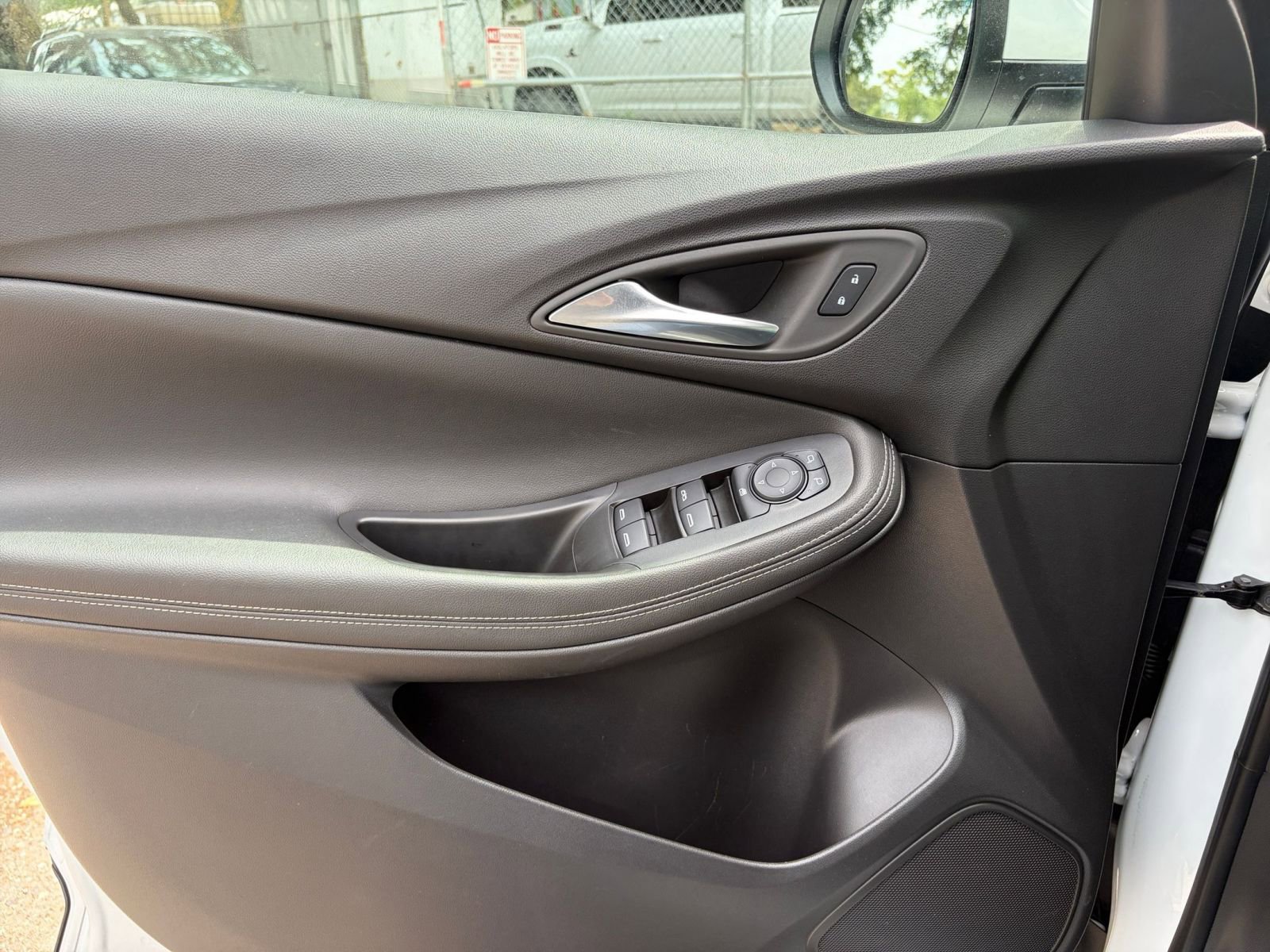 Used 2025 Buick Encore GX Preferred FWD image 18