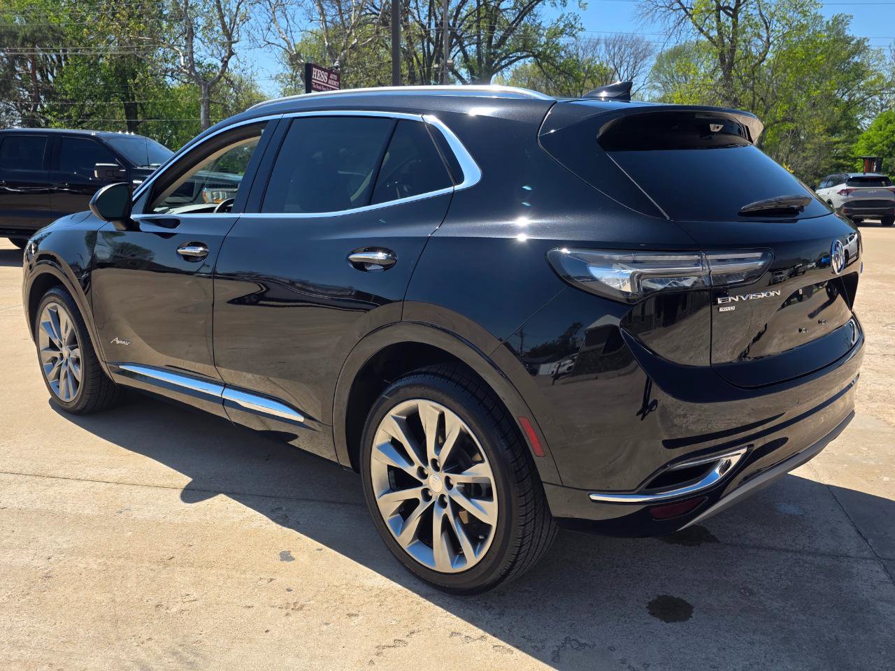 Used 2021 Buick Envision Avenir w/ Technology Package II image 18