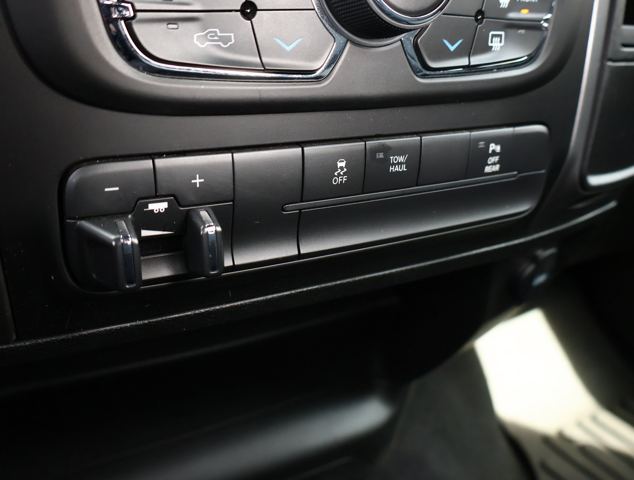 Used 2021 RAM 1500 Classic Warlock w/ Trailer & Traction Group image 18