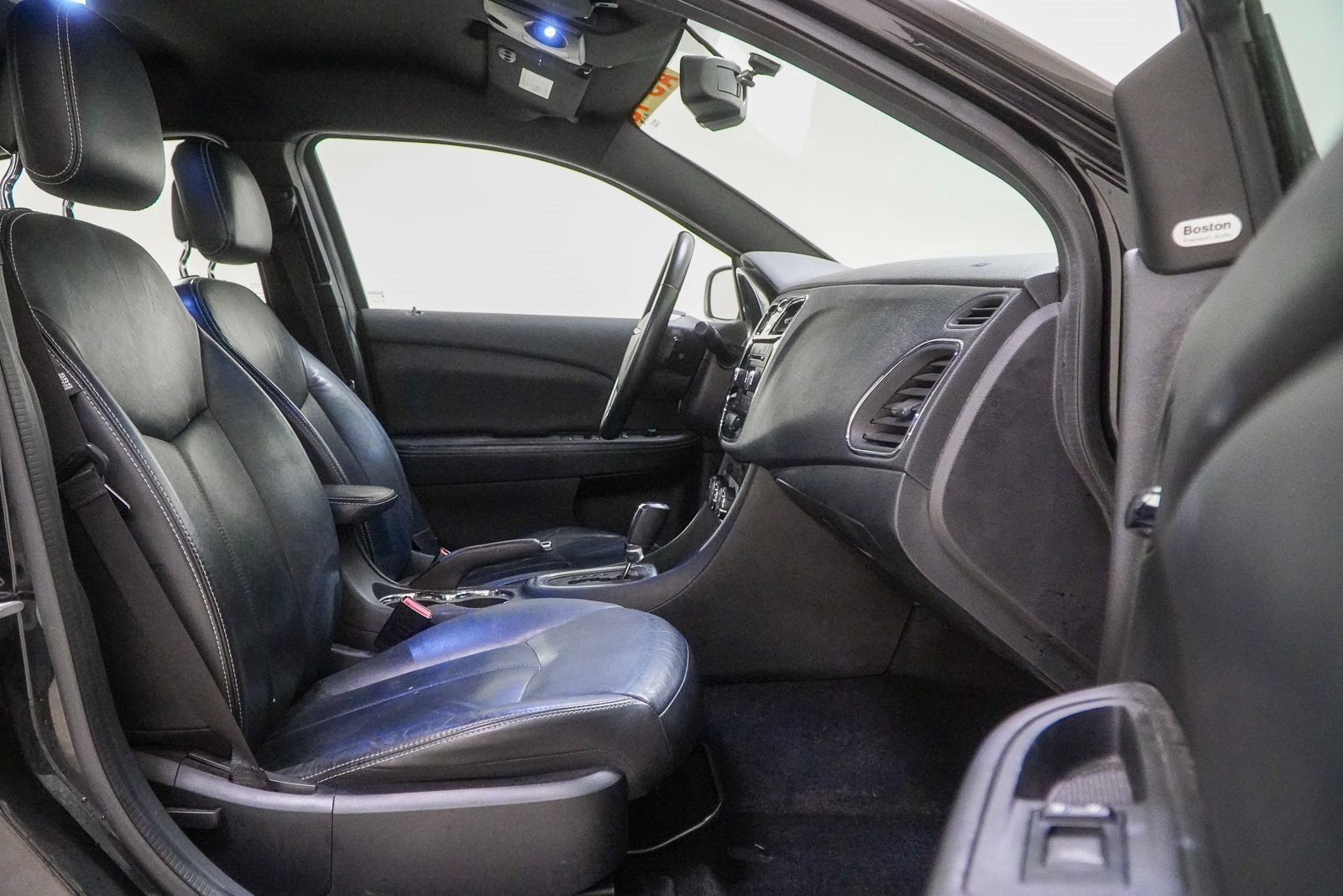 Used 2013 Chrysler 200 Limited image 30