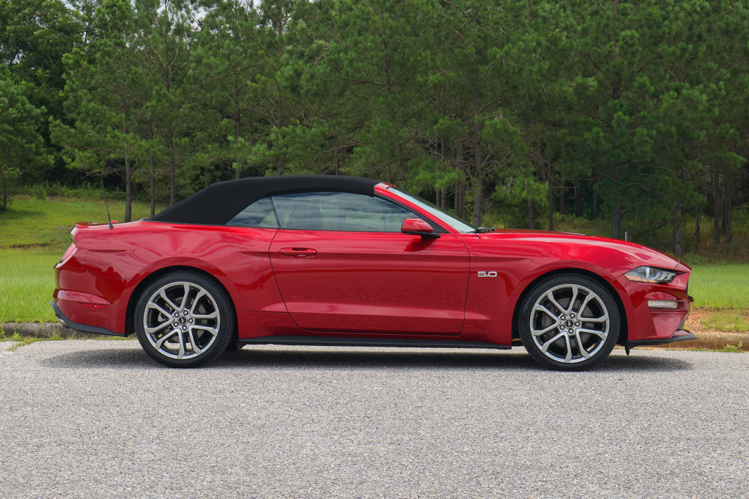 Used 2021 Ford Mustang GT Premium RWD image 7