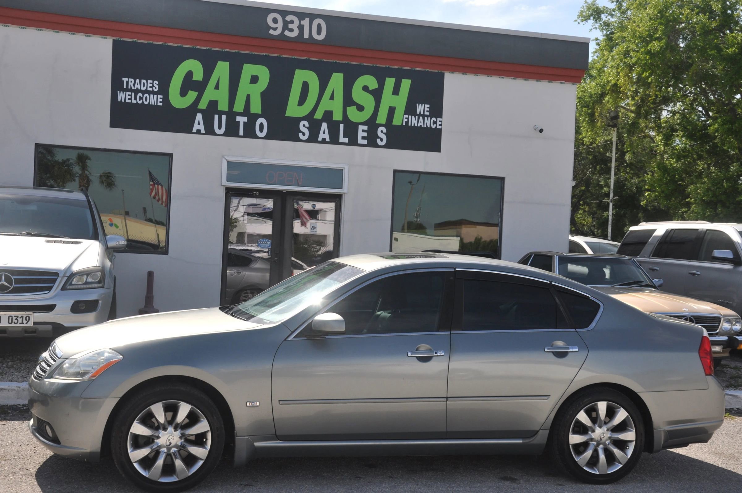 Used 2007 INFINITI M35 w/ Technology Pkg RWD image 5