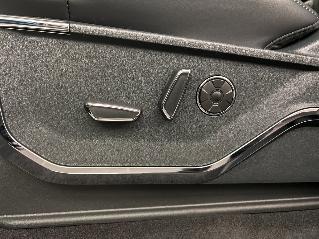 New 2025 Ford F150 Platinum w/ Equipment Group 702A High image 30