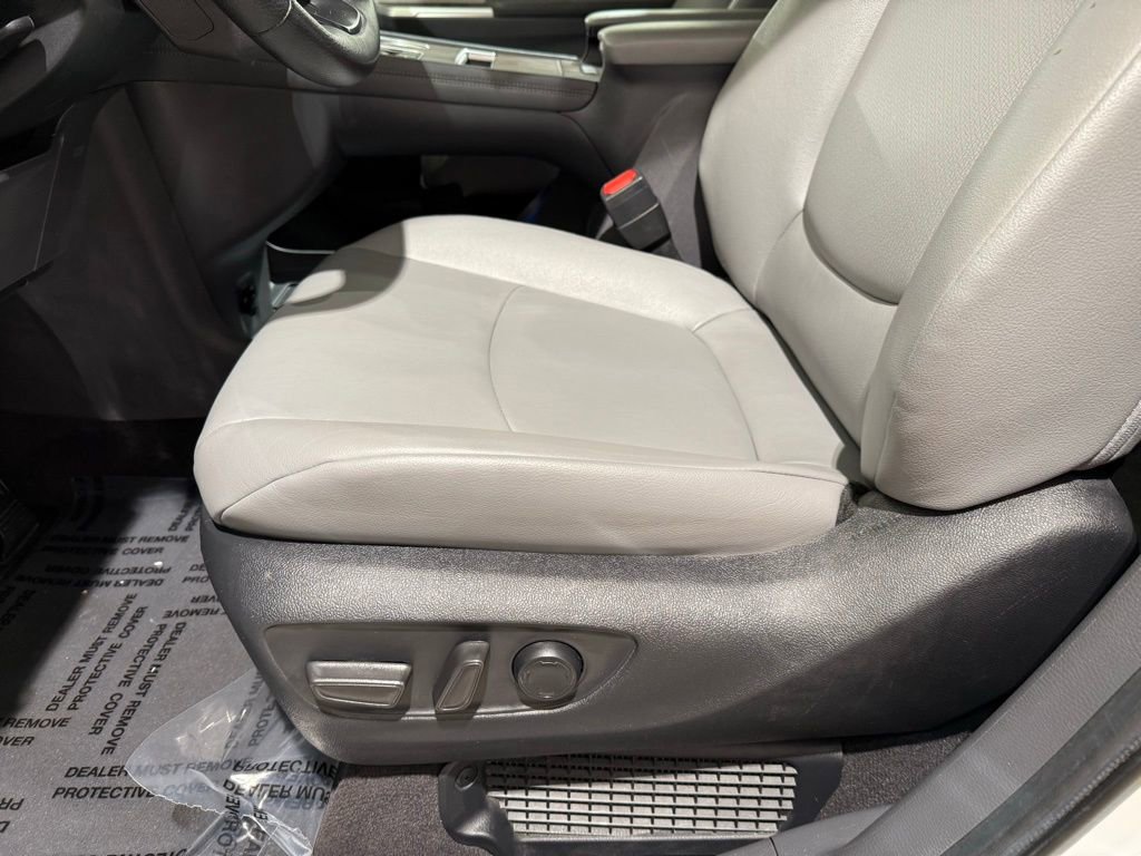Certified 2024 Toyota Sienna XLE image 14