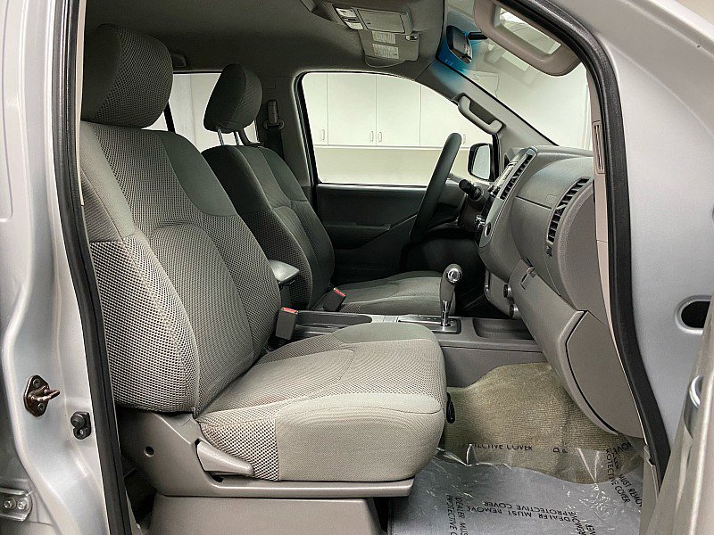 Used 2016 Nissan Frontier SV image 13