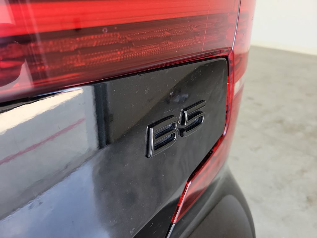 Used 2024 Volvo S60 B5 Plus w/ Climate Package FWD image 8