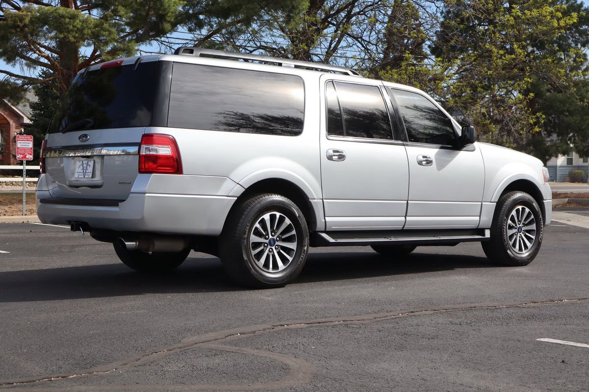 Used 2015 Ford Expedition EL XLT w/ Equipment Group 202A image 5